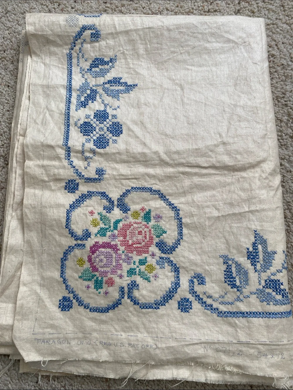 Vintage Paragon Cross-Point Embroidery Kit. Tablecloth w/8 Napkins. Unfinished.